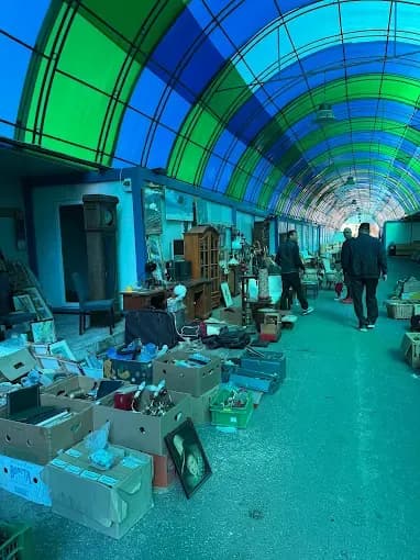 Piața de vechituri Craiter-Triaj - 2