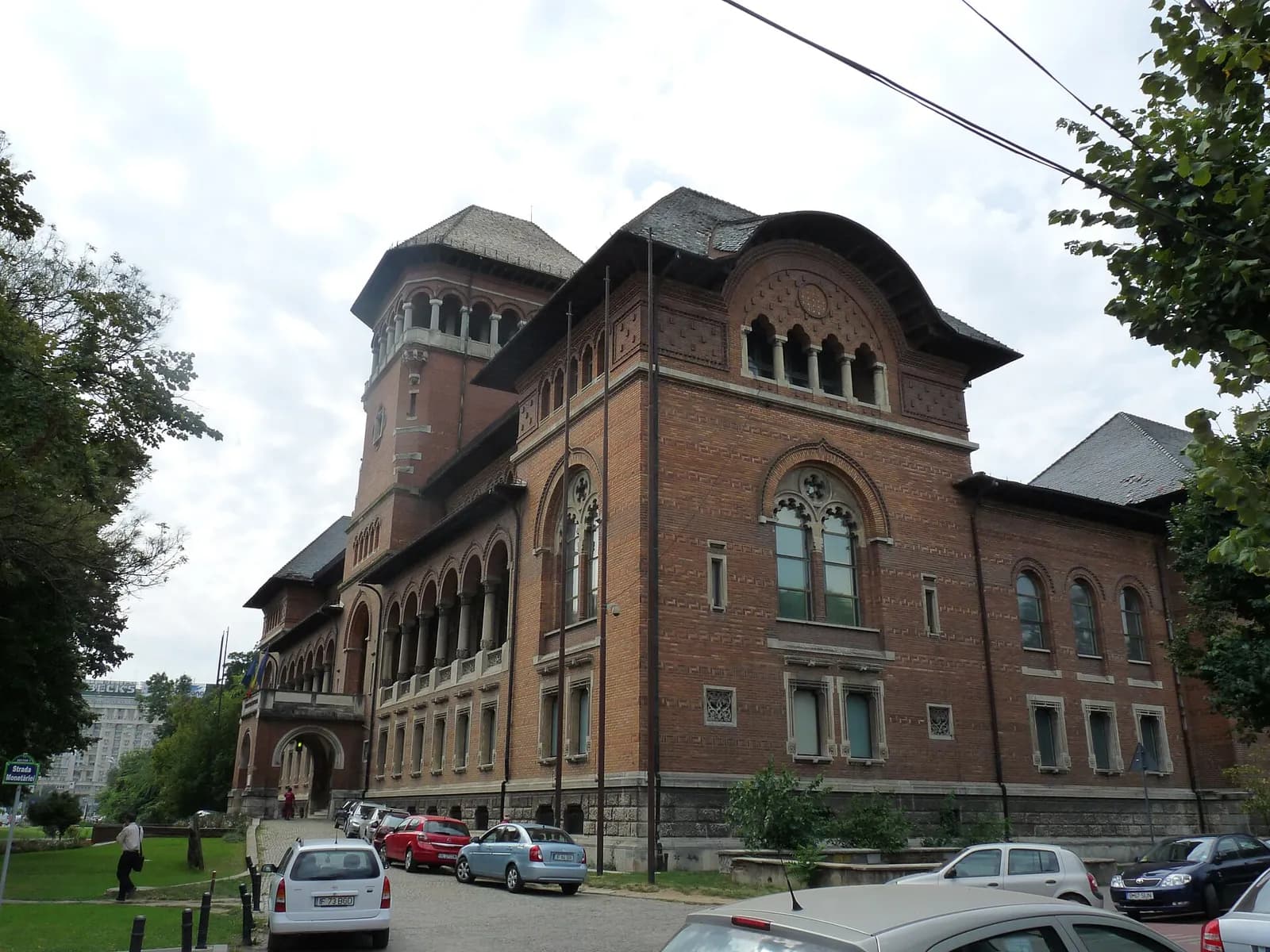 Târg de ocazional în Muzeul Țăranului Român, Șoseaua Kiseleff 3, București, Târgul de la Muzeul Țăranului Român